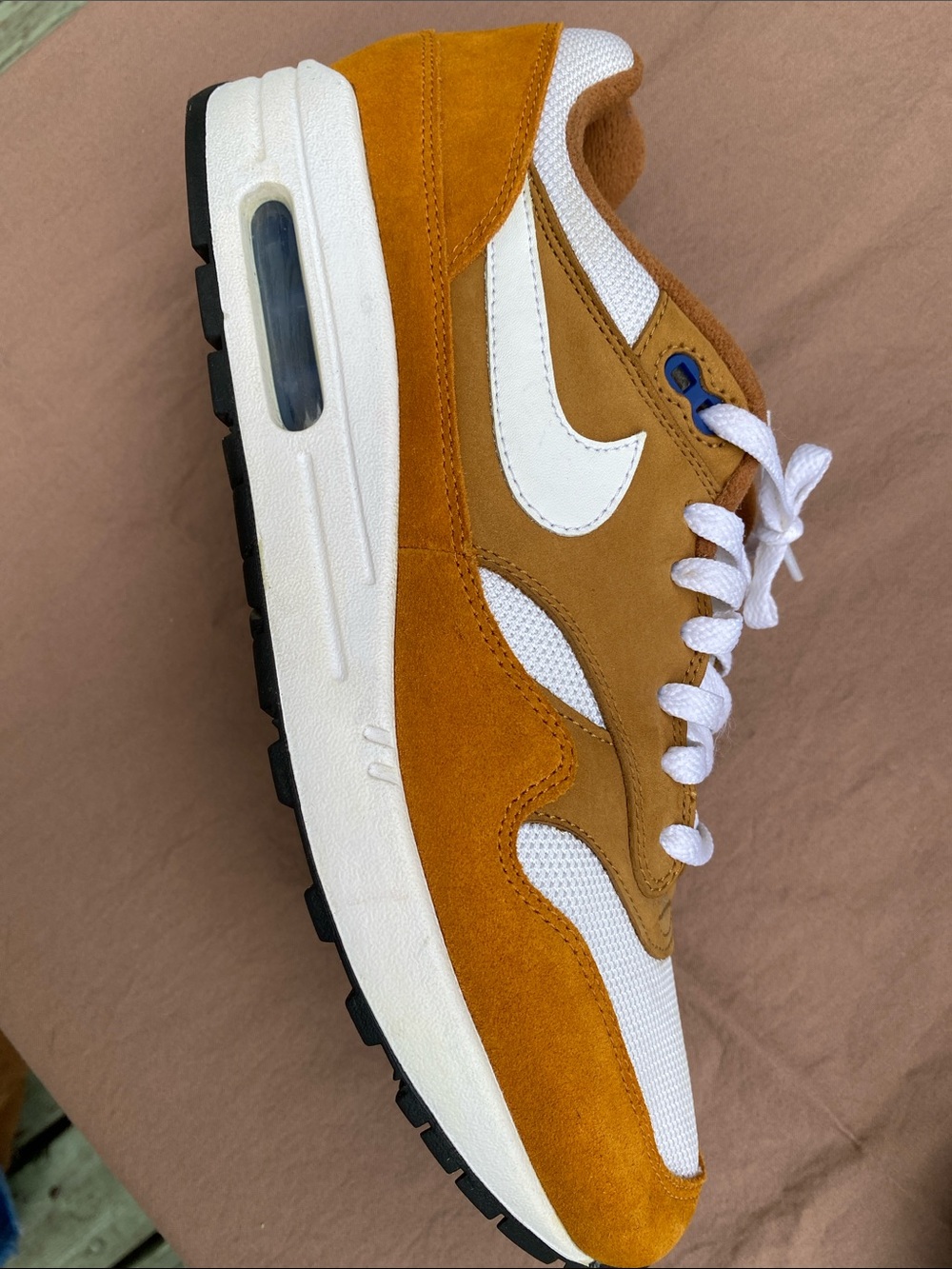 Nike Air Max 1 Premium Retro “Curry” White and Mustard Suede Mesh Trainer - Picture 12 of 16
